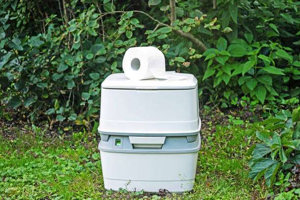 Best Portable toilet rental cost  in Dewitt, IA